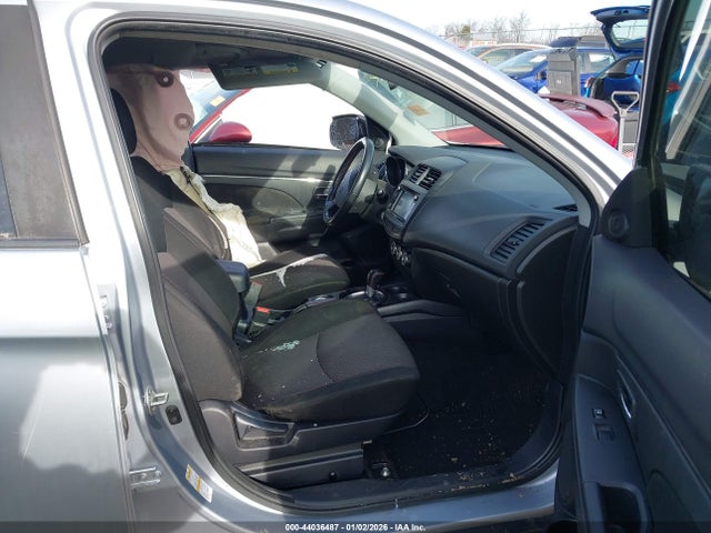 2017 MITSUBISHI OUTLANDER SPORT JA4AR3AU6HZ037164 Photo 4