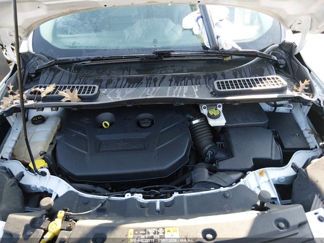 44036515 :رقم المزاد ، 1FMCU9J92FUC86160 vin ، 2015 Ford Escape Titanium مزاد بيع