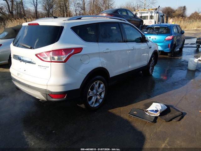 44036515 :رقم المزاد ، 1FMCU9J92FUC86160 vin ، 2015 Ford Escape Titanium مزاد بيع