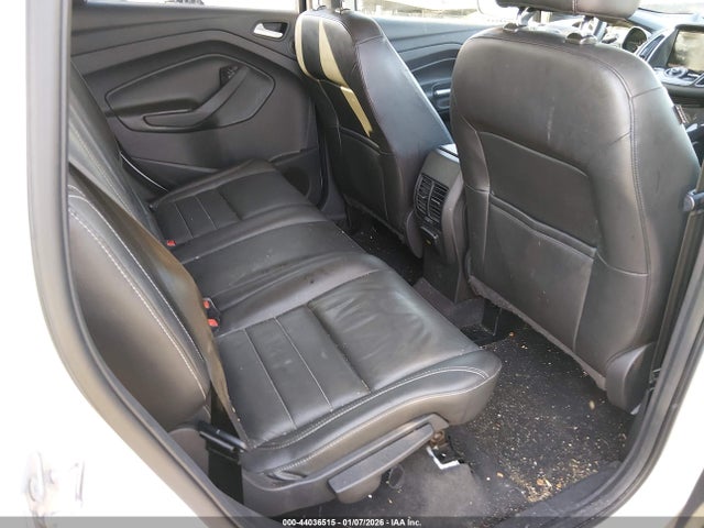 44036515 :رقم المزاد ، 1FMCU9J92FUC86160 vin ، 2015 Ford Escape Titanium مزاد بيع