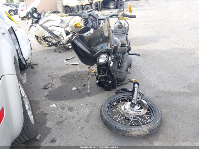 2019 HARLEY-DAVIDSON FXBB 1HD1YJJ65KB038030 Photo 4