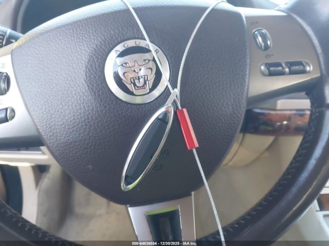 2011 JAGUAR XF SAJWA0GB7BLS18230 Photo 10