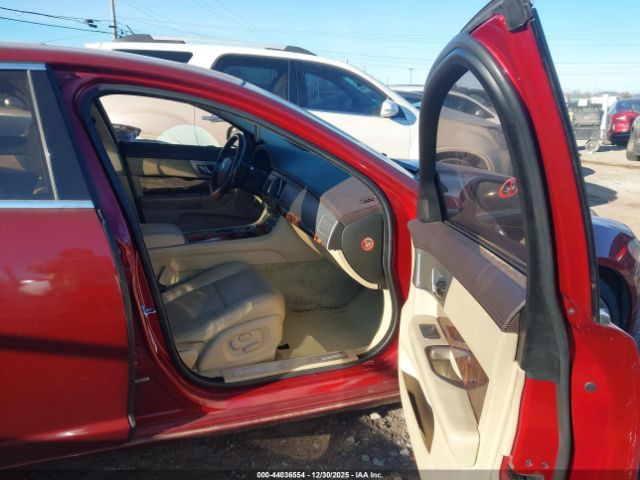 2011 JAGUAR XF SAJWA0GB7BLS18230 Photo 4