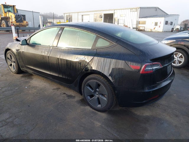 2021 TESLA MODEL 3 5YJ3E1EB2MF045253 Photo 2