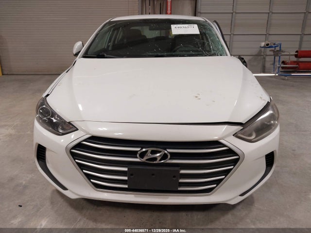 5NPD84LF0JH324880 Hyundai ELANTRA SEL