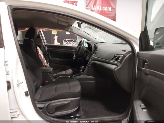 5NPD84LF0JH324880 Hyundai ELANTRA SEL