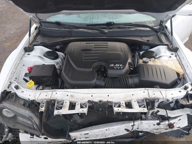 Aukcja sprzedaży 2022 Chrysler 300 S, vin: 2C3CCABG1NH184456, numer aukcji: 44036573