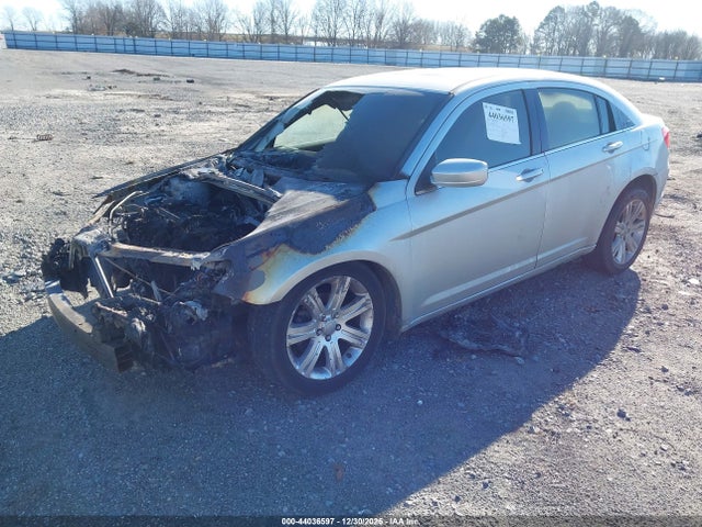 2011 CHRYSLER 200 1C3BC1FB4BN613800 Photo 1