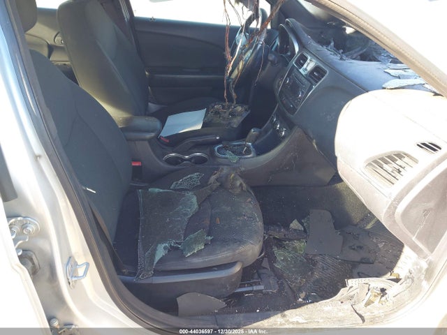 2011 CHRYSLER 200 1C3BC1FB4BN613800 Photo 4