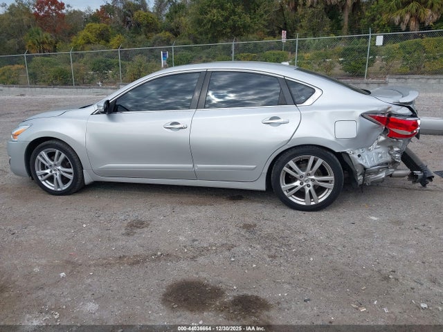2015 Nissan Altima 3.5 Sl მანქანა იყიდება აუქციონზე, vin: 1N4BL3AP4FC195188, აუქციონის ნომერი: 44036664