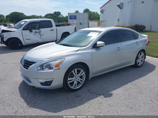 2015 Nissan Altima 3.5 Sl მანქანა იყიდება აუქციონზე, vin: 1N4BL3AP4FC195188, აუქციონის ნომერი: 44036664