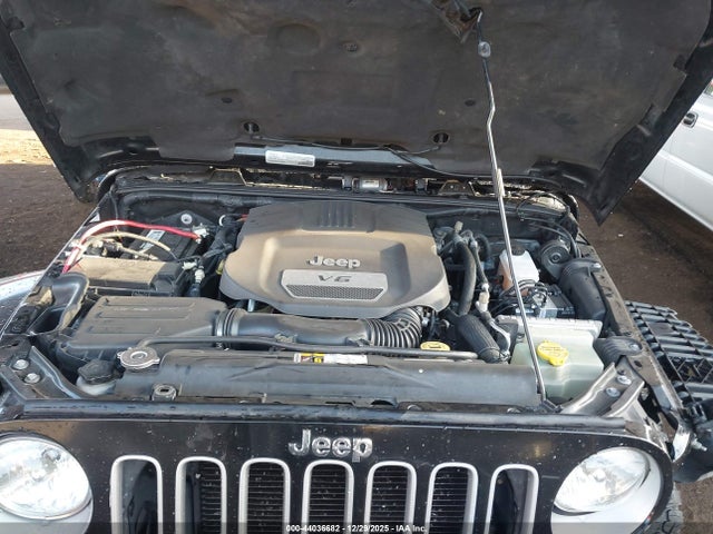 1C4BJWEG6GL141775 Jeep Wrangler Unlimited Sahara