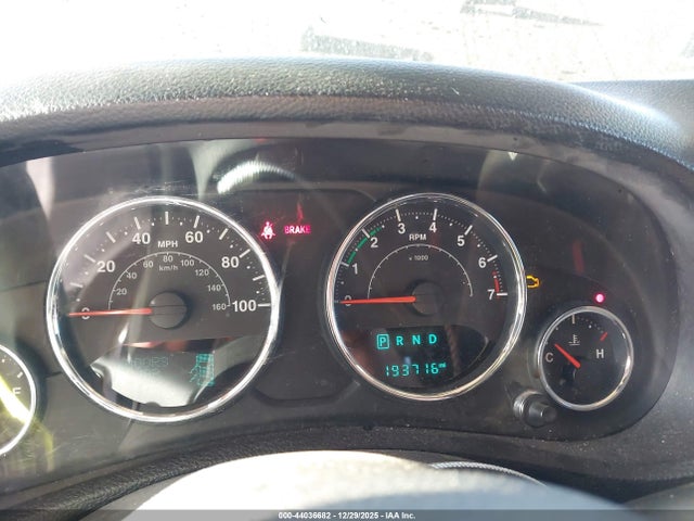 1C4BJWEG6GL141775 Jeep Wrangler Unlimited Sahara