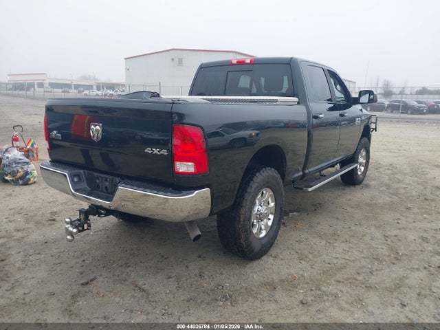 44036784 :رقم المزاد ، 3C6UR5DJXHG772995 vin ، 2017 Ram 2500 مزاد بيع