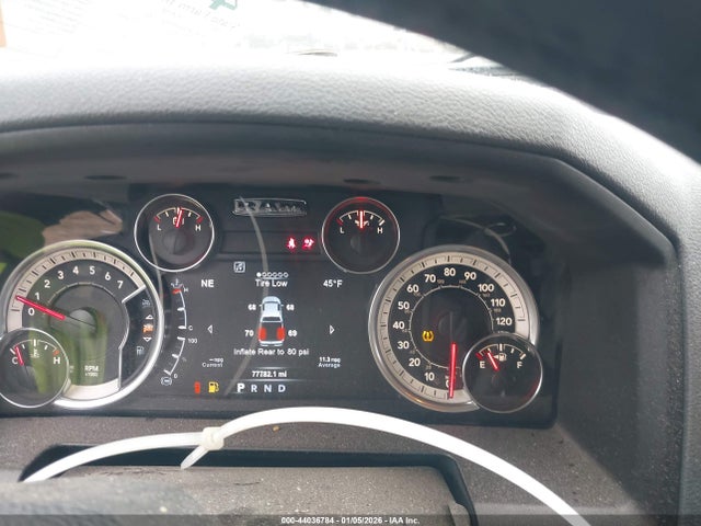44036784 :رقم المزاد ، 3C6UR5DJXHG772995 vin ، 2017 Ram 2500 مزاد بيع