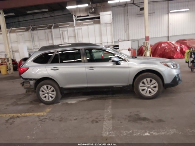 4S4BSACC3J3384818 Subaru Outback 2.5i Premium