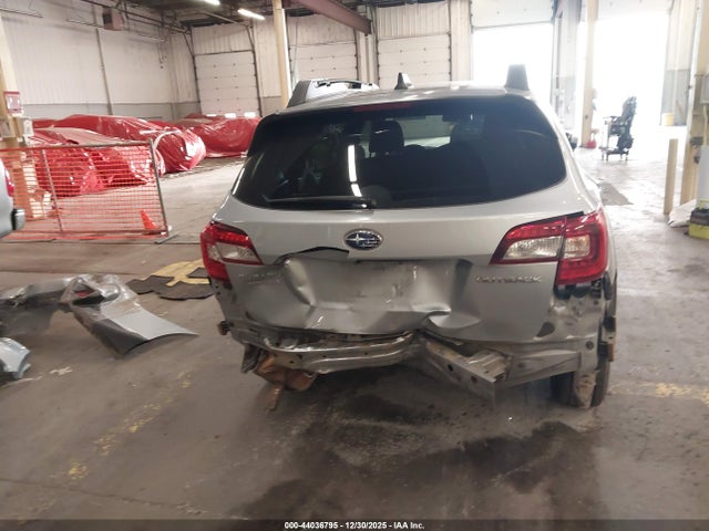 4S4BSACC3J3384818 Subaru Outback 2.5i Premium