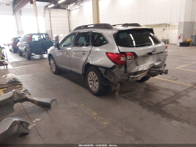 2018 SUBARU OUTBACK 4S4BSACC3J3384818 Photo 2