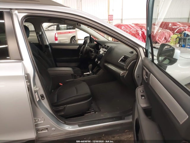 2018 SUBARU OUTBACK 4S4BSACC3J3384818 Photo 4