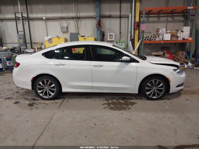 1C3CCCBB9GN105190 Chrysler 200 S