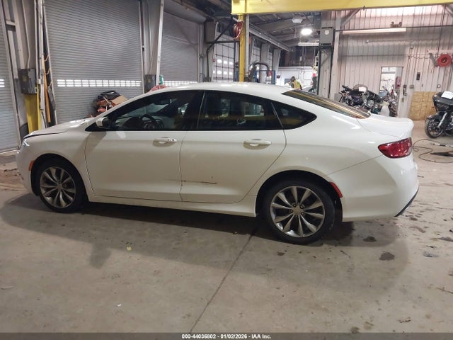 1C3CCCBB9GN105190 Chrysler 200 S