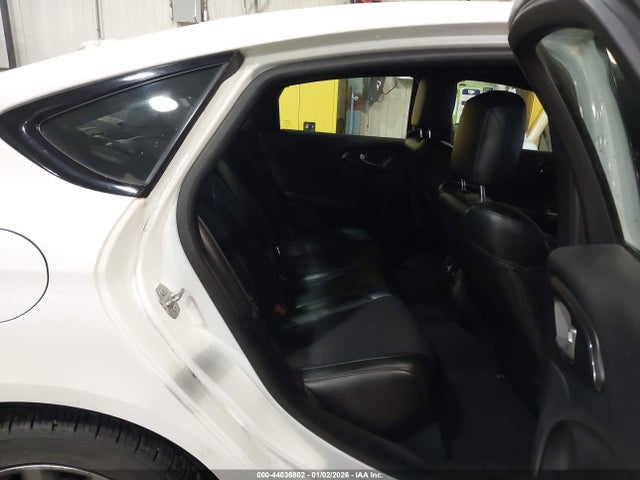 1C3CCCBB9GN105190 Chrysler 200 S