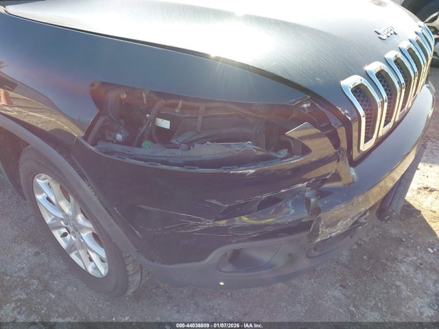 44036809 :رقم المزاد ، 1C4PJLCB1FW771051 vin ، 2015 Jeep Cherokee Latitude مزاد بيع