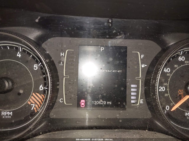 44036809 :رقم المزاد ، 1C4PJLCB1FW771051 vin ، 2015 Jeep Cherokee Latitude مزاد بيع