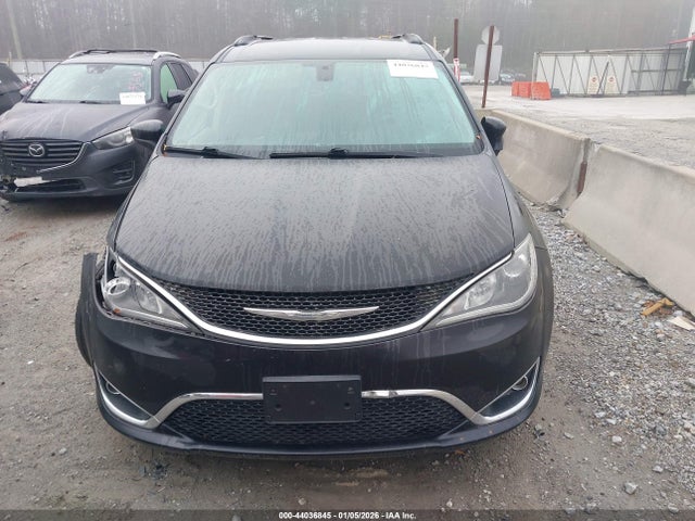 44036845 :رقم المزاد ، 2C4RC1BG0HR507626 vin ، 2017 Chrysler Pacifica Touring-l مزاد بيع