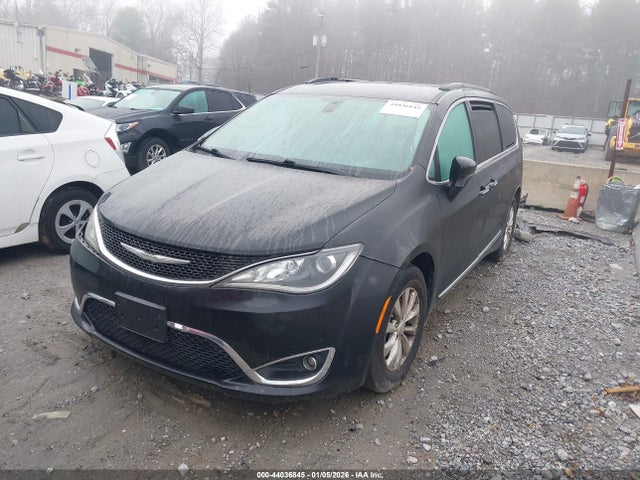 44036845 :رقم المزاد ، 2C4RC1BG0HR507626 vin ، 2017 Chrysler Pacifica Touring-l مزاد بيع