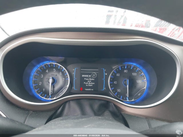 44036845 :رقم المزاد ، 2C4RC1BG0HR507626 vin ، 2017 Chrysler Pacifica Touring-l مزاد بيع