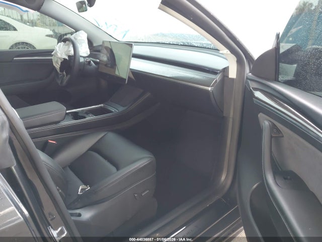 2024 TESLA MODEL Y 7SAYGDED2RF157693 Photo 4