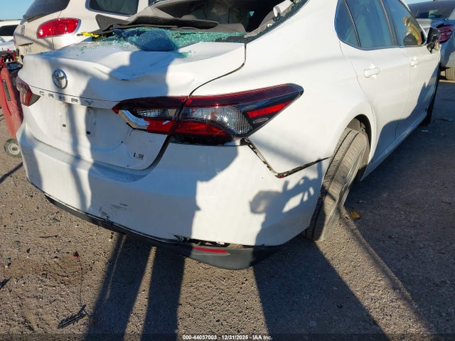 4T1R11AK6MU577717 Toyota CAMRY LE