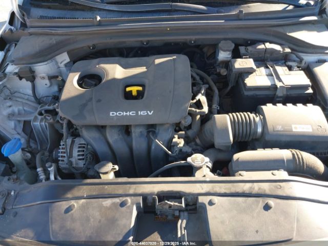 2017 HYUNDAI ELANTRA KMHD74LF7HU084029 Photo 9
