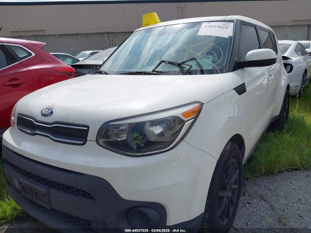 KIA Soul 2018 KNDJN2A29J7562747 Image 2