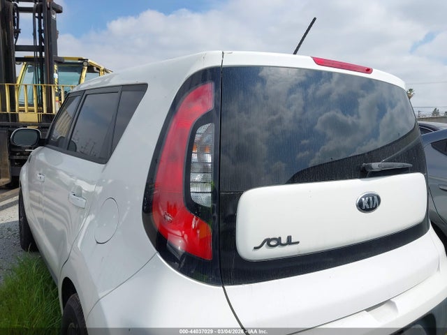 KIA Soul 2018 KNDJN2A29J7562747 Image 3