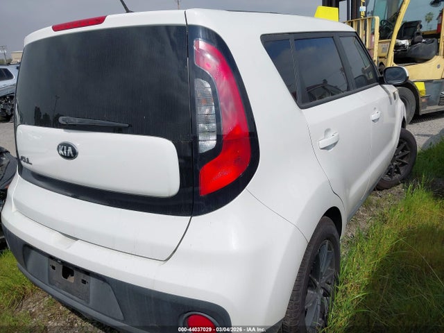 KIA Soul 2018 KNDJN2A29J7562747 Image 4