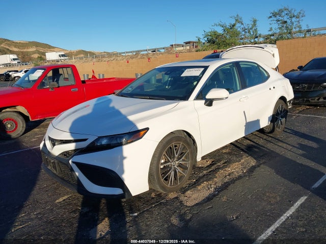 4T1T11AK0PU833411 Toyota CAMRY SE