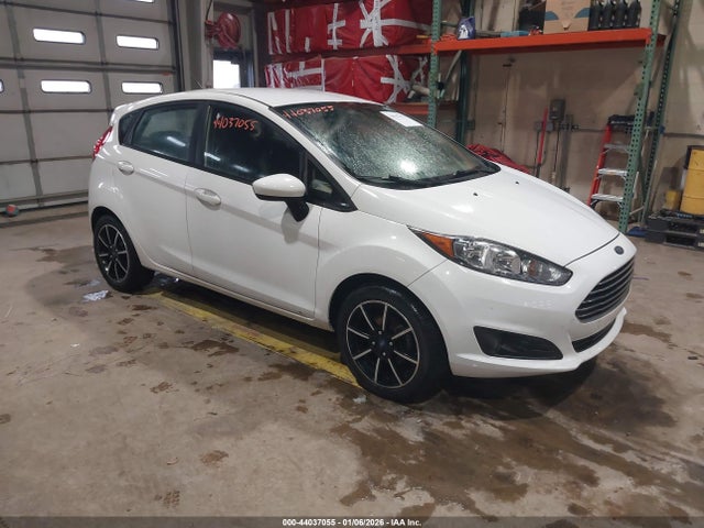 Ford FIESTA SE 2018 3FADP4EJ3JM100622 головне зображення