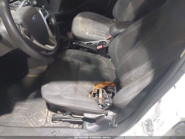 Ford FIESTA SE 2018 3FADP4EJ3JM100622 Image 13
