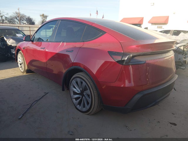 2026 TESLA MODEL Y 7SAYGDEE8TA485083 Photo 2