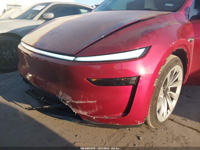 2026 TESLA MODEL Y 7SAYGDEE8TA485083 Photo 5