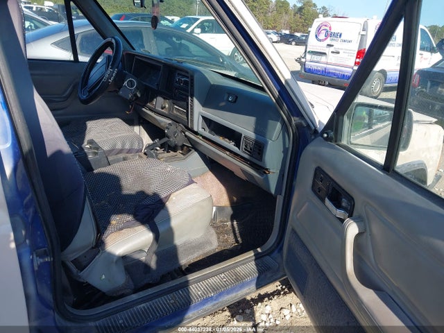 Продаж на аукціоні авто 1995 Jeep Cherokee Sport, vin: 1J4FJ68S2SL638200, номер лоту: 44037238
