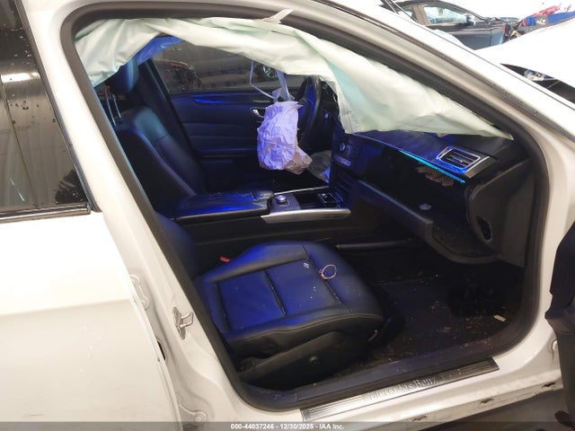 2014 MERCEDES-BENZ E 350 WDDHF5KB7EB074689 Photo 4