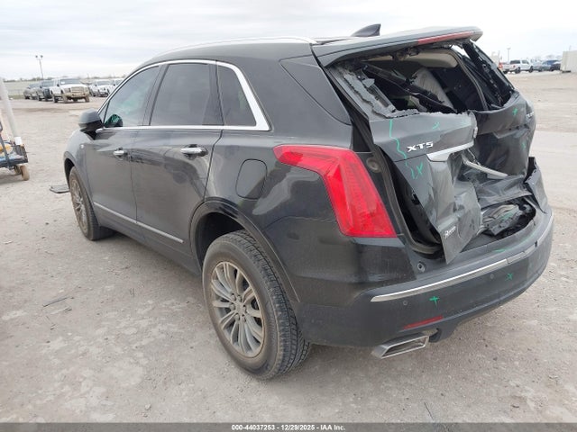 2019 CADILLAC XT5 1GYKNCRS5KZ148752 Photo 2