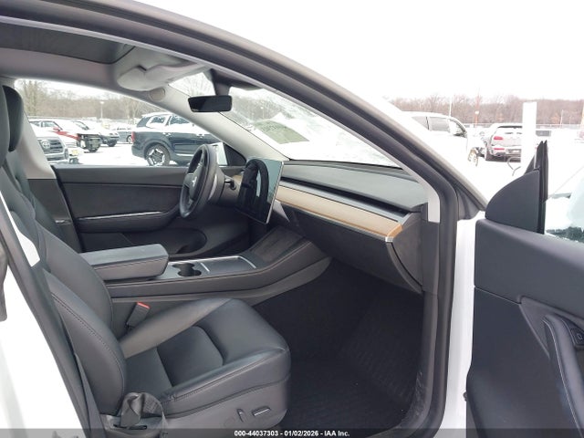 2021 TESLA MODEL Y 5YJYGDEE6MF257469 Photo 4