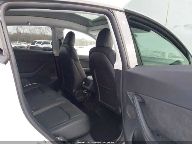 2021 TESLA MODEL Y 5YJYGDEE6MF257469 Photo 7