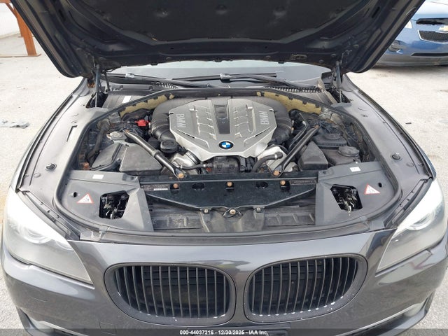 2011 BMW 750I WBAKC6C52BC394142 Photo 9