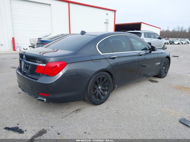 2011 BMW 750I WBAKC6C52BC394142 Photo 3