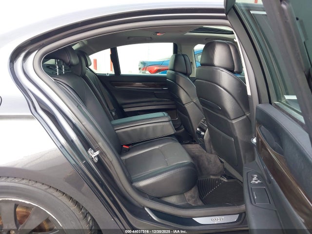 2011 BMW 750I WBAKC6C52BC394142 Photo 7